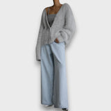 Laria – Miękki Kardigan o Klasycznym Kroju