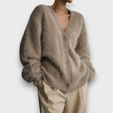 Laria – Miękki Kardigan o Klasycznym Kroju